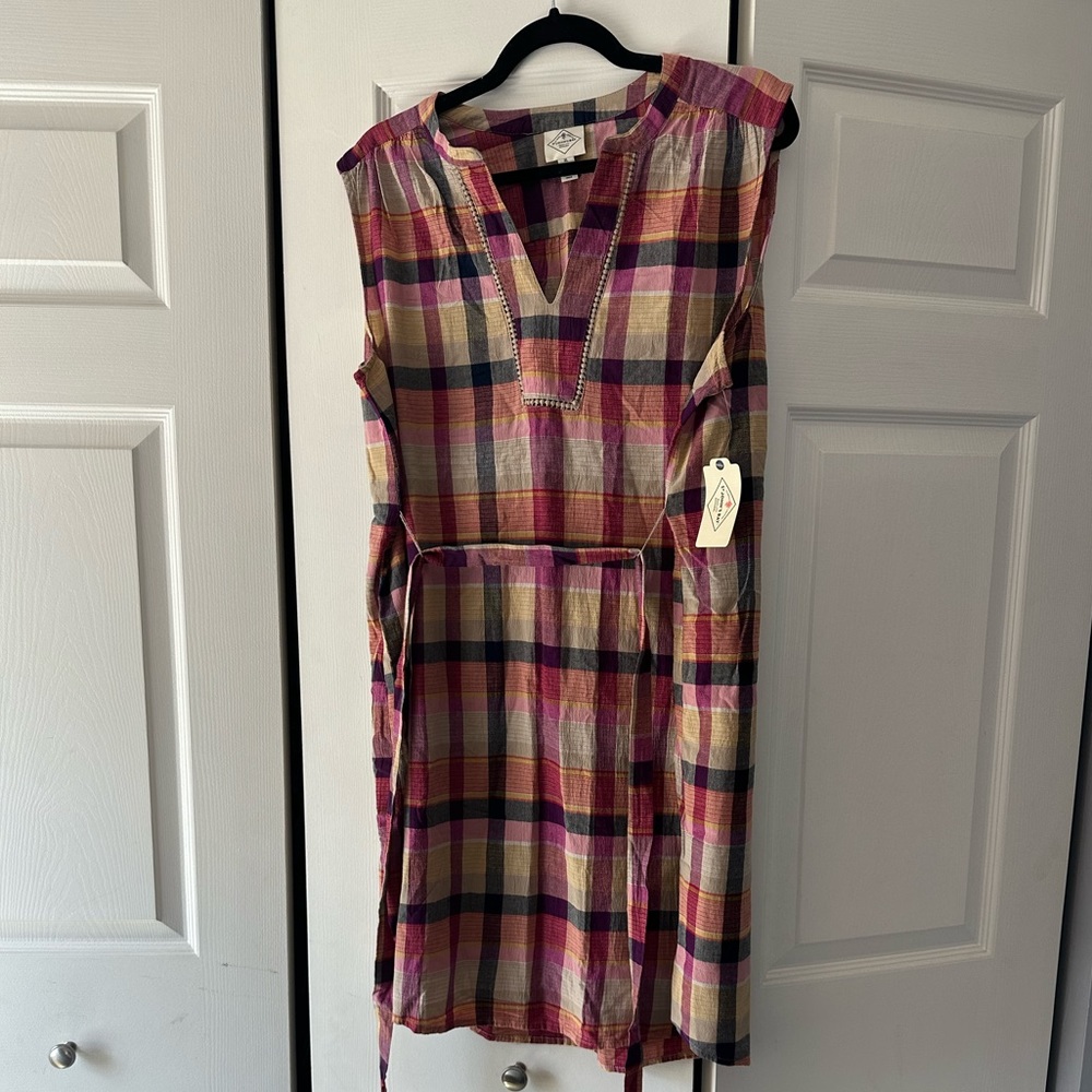 St. John’s bay plaid dress with tie, NWT, size XL